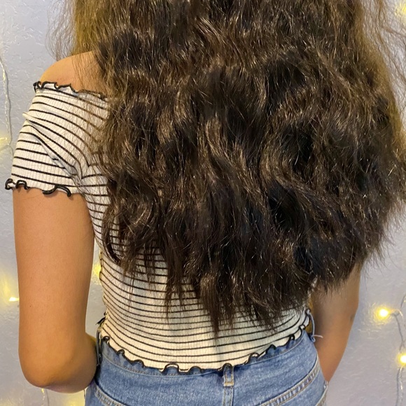 A’gaci- off the shoulder top - Picture 4 of 4